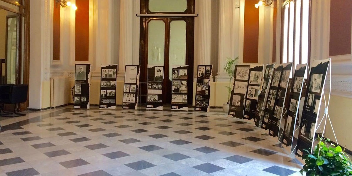  Mostra della Fondazione luci dal buio presso salone del Palazzo del Governo di Benevento - Generale Gianfranco Milillo